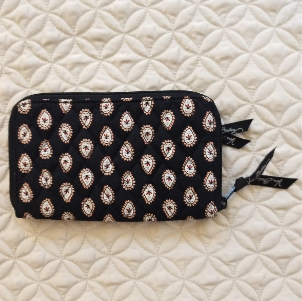 Vera Bradley Black/White/Red Paisley Zip Wallet - Picture 4 of 7